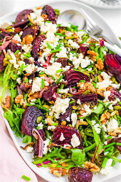 Chicken Beet & Feta Salad with Quinoa - calories, carbs, nutrition