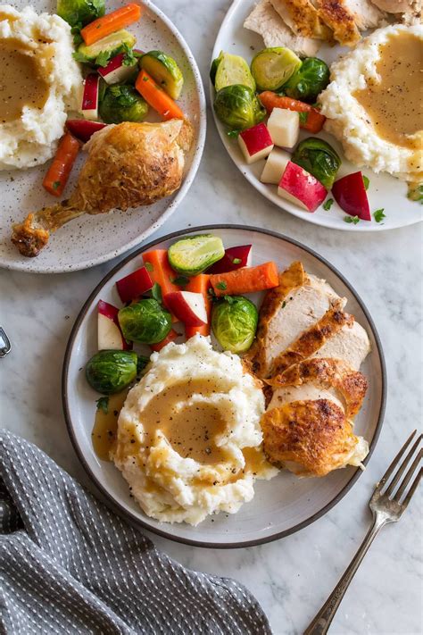 Chicken Breast Bake with mashed potato, gravy and vegetable - calories, carbs, nutrition