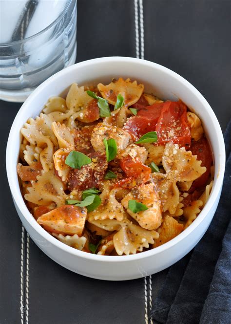 Chicken Bruschetta Pasta (Recipe Makers) - calories, carbs, nutrition