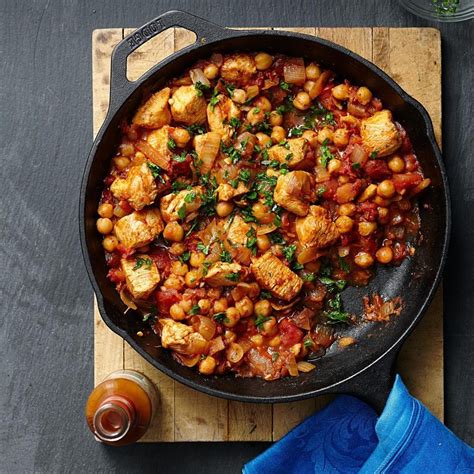 Chicken & Chickpea Stew served on Cous Cous - calories, carbs, nutrition