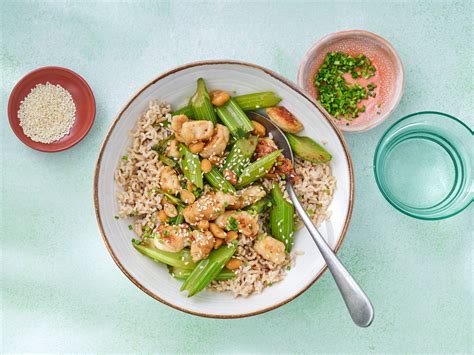 Chicken Chilli Men Stir Fry - calories, carbs, nutrition