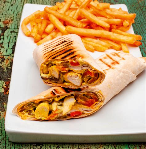 Chicken Curry Wrap - calories, carbs, nutrition