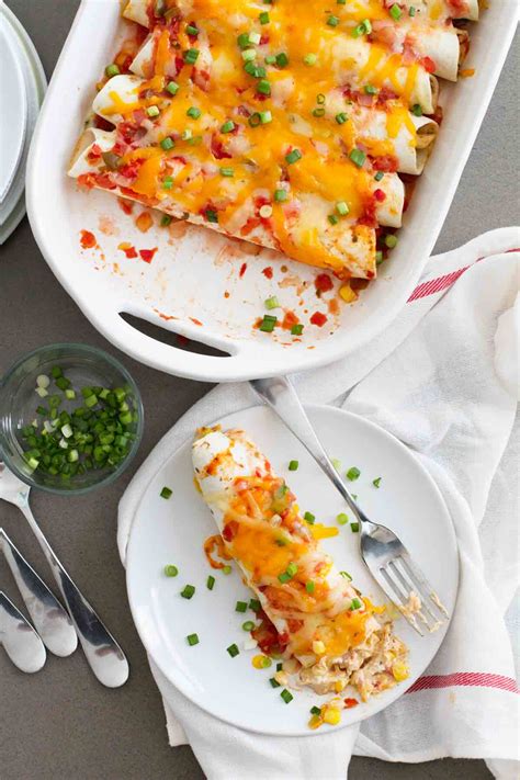 Chicken Enchiladas with Cheese - calories, carbs, nutrition