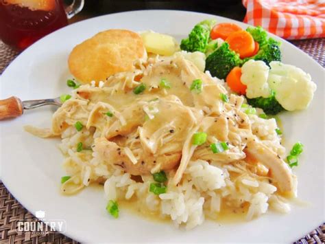 Chicken Florentine with rice, gravy and vegetable - calories, carbs, nutrition