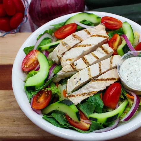 Chicken Garden Salad - calories, carbs, nutrition