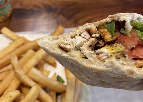 Chicken Kabob Pita - calories, carbs, nutrition