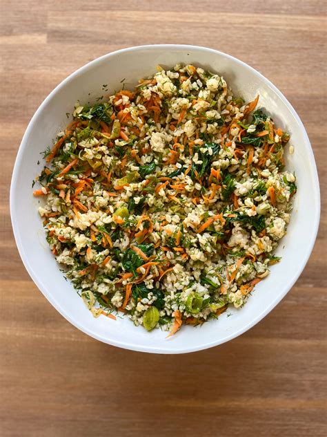 Chicken L 'Orange with Citrus Brown Rice and Dilled Baby Carrots in a Bowl - calories, carbs, nutrition