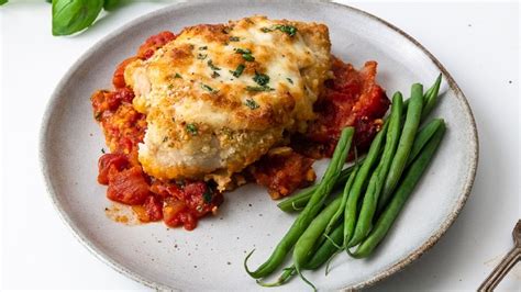 Chicken Parmesan with Spaghetti and Green Beans - calories, carbs, nutrition