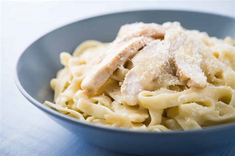 Chicken, Penne & Chipotle Alfredo Sauce - calories, carbs, nutrition