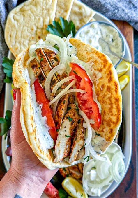 Chicken Pita with Tzatzki - calories, carbs, nutrition