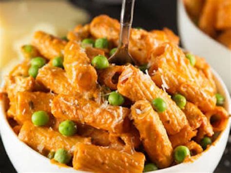 Chicken Rigatoni - calories, carbs, nutrition