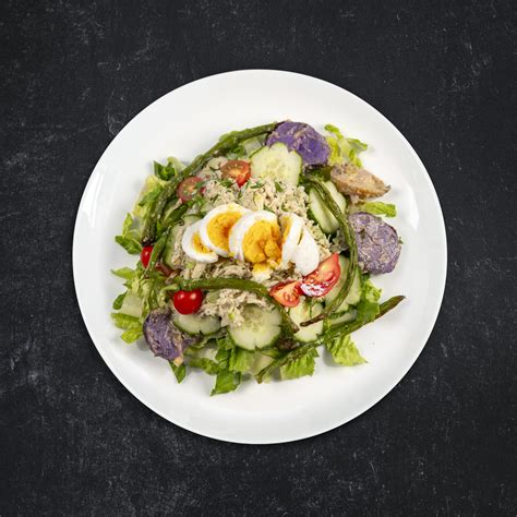 Chicken Salad Nicoise - calories, carbs, nutrition