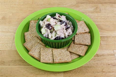 Chicken Salad with Crackers - calories, carbs, nutrition