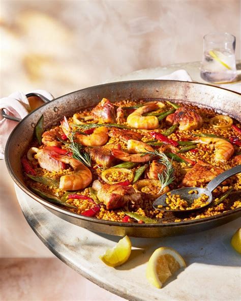 Chicken & Seafood Paella with Ciabatta - calories, carbs, nutrition