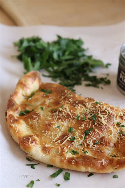 Chicken Spinach Calzone - calories, carbs, nutrition