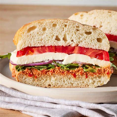 Chicken, Veggie & Mozzarella Sandwich - calories, carbs, nutrition