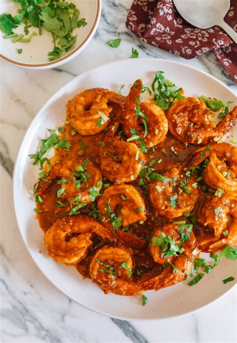 Chili Garlic Shrimp Greens Bowl - calories, carbs, nutrition