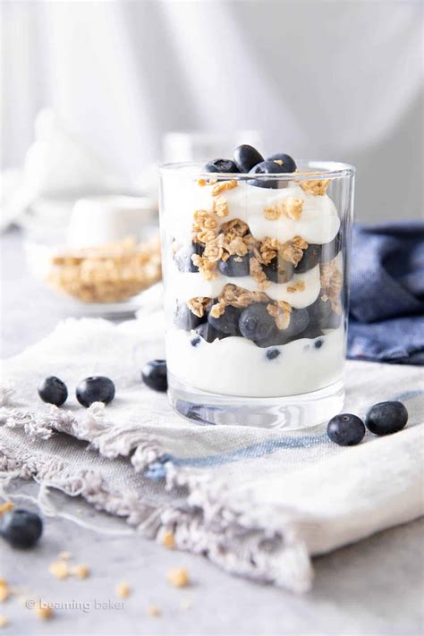 Chocolate, Blueberry & Yogurt Parfait - calories, carbs, nutrition