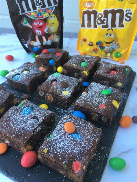 Chocolate Brownies with M&M's - calories, carbs, nutrition