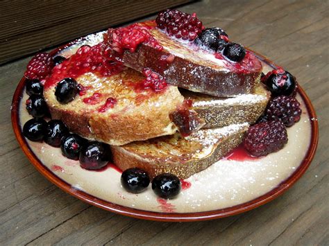 Cinnamon French Toast with Berry Compote - calories, carbs, nutrition