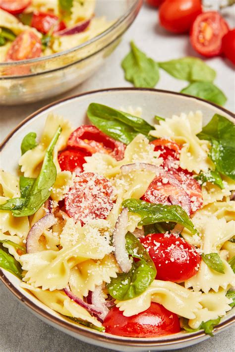 Citrus Spinach Pasta Salad - Plate - calories, carbs, nutrition