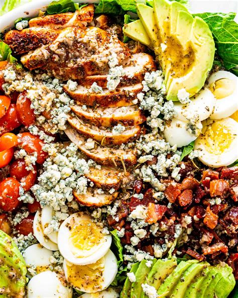 Classic Cobb Salad - calories, carbs, nutrition