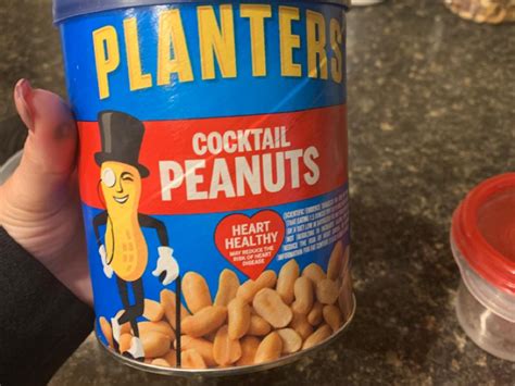 Cocktail Peanuts - calories, carbs, nutrition