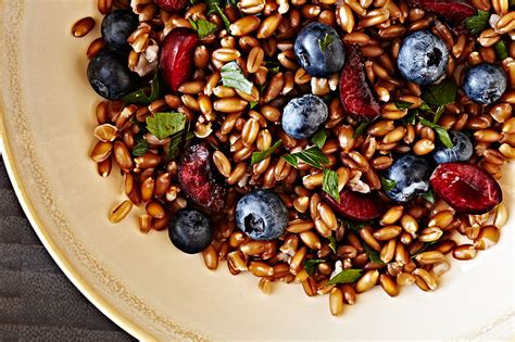 Confetti Tofu Spelt Berries Salad - calories, carbs, nutrition