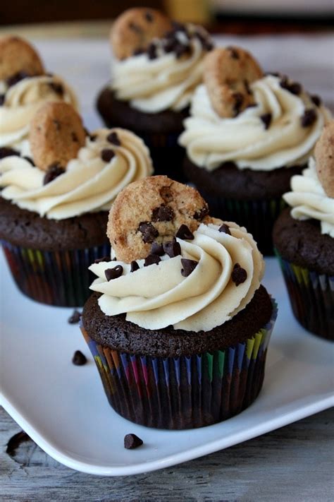 Cookie Dough Chocolate Chip Mini Cupcake 4 EA - calories, carbs, nutrition