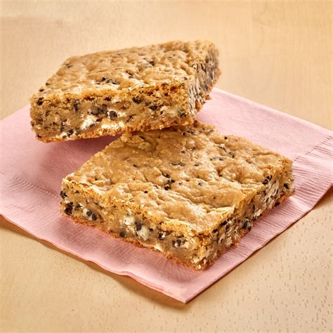 Cookies and Cream Blondie - calories, carbs, nutrition