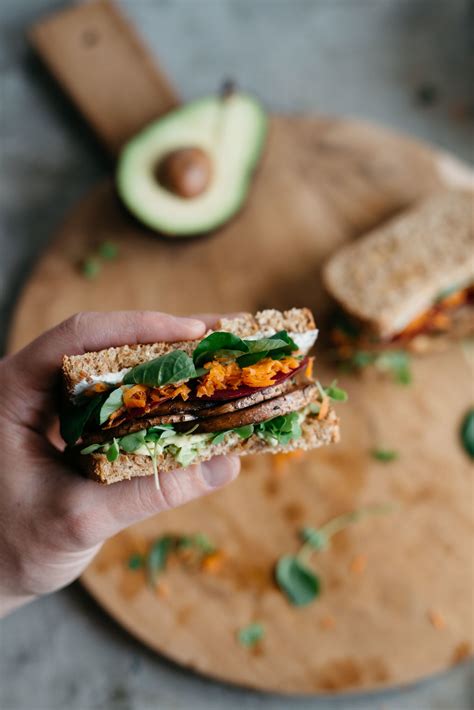 Cool Portobello Avocado Club Sandwich - calories, carbs, nutrition