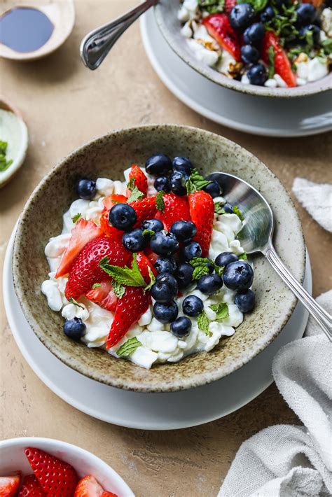 Cottage Cheese and Fruit Plate - calories, carbs, nutrition