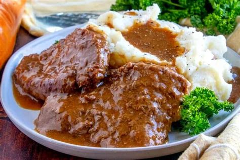 Country Fried Steak with Gravy, Brown - calories, carbs, nutrition