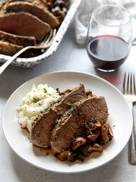 Cowboy Tri-Tip with Herb Roasted Potatoes and Green Beans with Caramelized Onions and Mushrooms - calories, carbs, nutrition