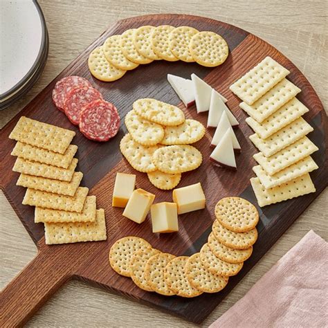 Cracker Assorted Medley EA - calories, carbs, nutrition