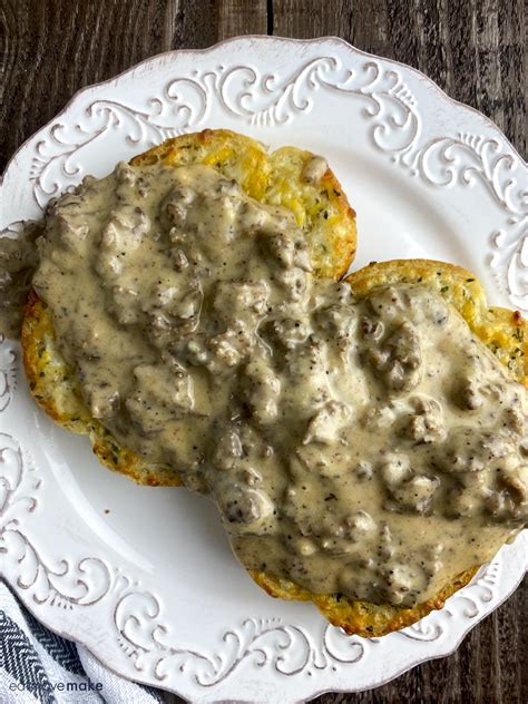 Creamed Ground Beef on Toast - calories, carbs, nutrition