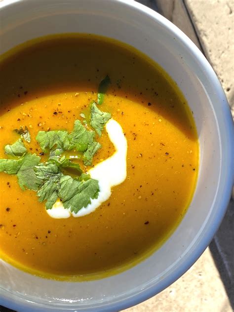 Creamy Curried Carrot Soup 8 oz - calories, carbs, nutrition