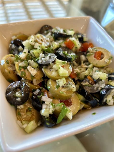 Creole Olive Salad - calories, carbs, nutrition