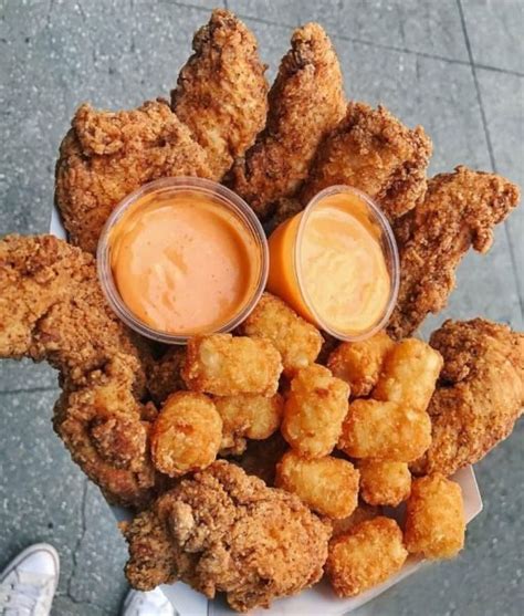 Crispy Chicken Tenders withTater Tots Carrots - calories, carbs, nutrition