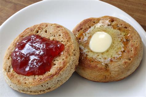 Crumpets with butter - calories, carbs, nutrition