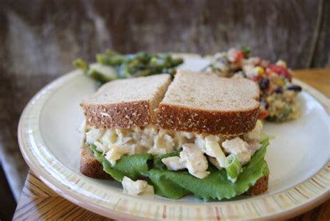 Crunchy Chicken Apple Salad Sandwich - calories, carbs, nutrition