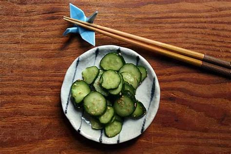 Cucumber Pickled Asian 1/4 Cup - calories, carbs, nutrition