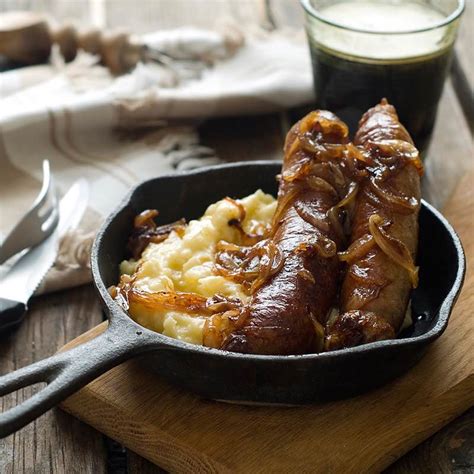 Cumberland Sausage Ring with Caramelised Onion Gravy - calories, carbs, nutrition