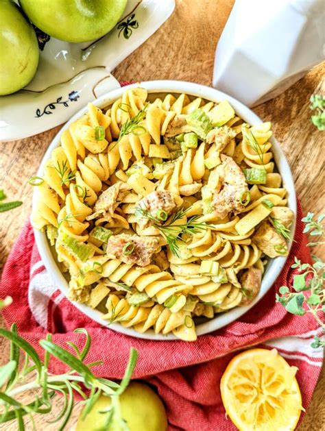 Curried Chicken and Apple Pasta - calories, carbs, nutrition