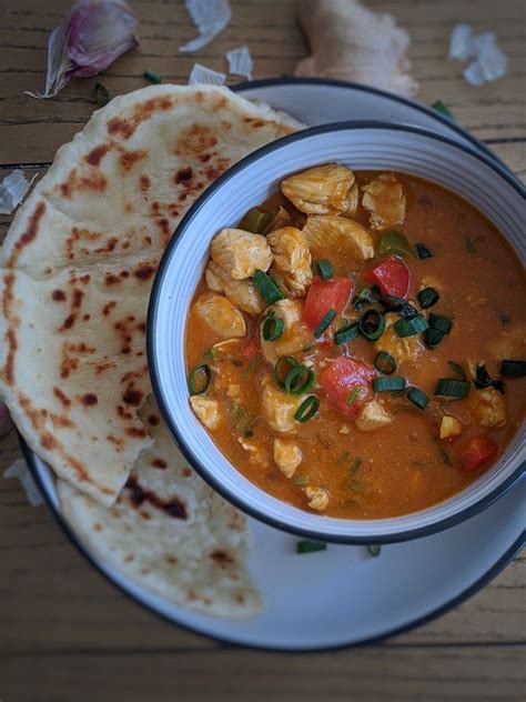 Curried Chicken on Naan Bread - calories, carbs, nutrition