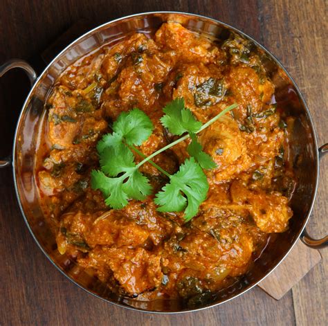 Curried Vegetable Biryani & Curry Sauce (v) - calories, carbs, nutrition