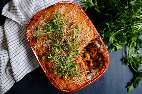 Curry Vegetable Pie - calories, carbs, nutrition