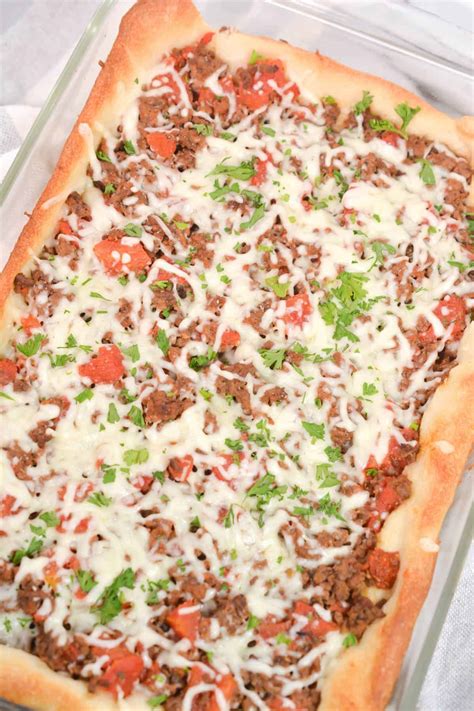 Deep Dish Pizza Casserole - calories, carbs, nutrition