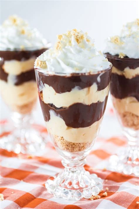 Dessert Parfait 5 oz Pudding Sundae Chocolate Vanilla - calories, carbs, nutrition