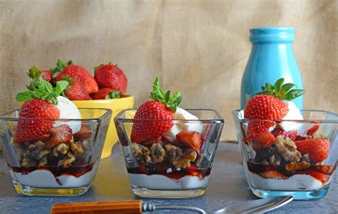 Dessert Parfait 5 oz Strawberry Balsamic - calories, carbs, nutrition